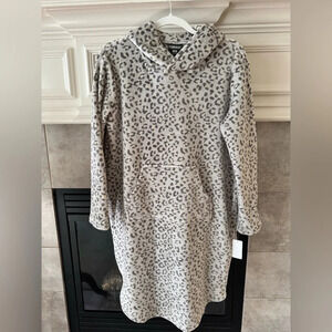 32 DEGREES Heat Women's Hooded Cozy Plush Sleep Lounger S/M Leopard Grey NWT